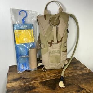 CamelBak Maximum Gear Desert Camo Thermobak 3L Hydration Back Pack Cleaning Kit